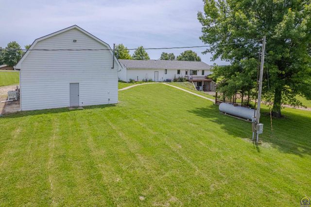 10727 SW Auburn RD, Wakarusa, KS 66546