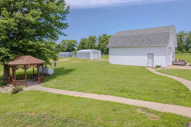 10727 SW Auburn RD, Wakarusa, KS 66546