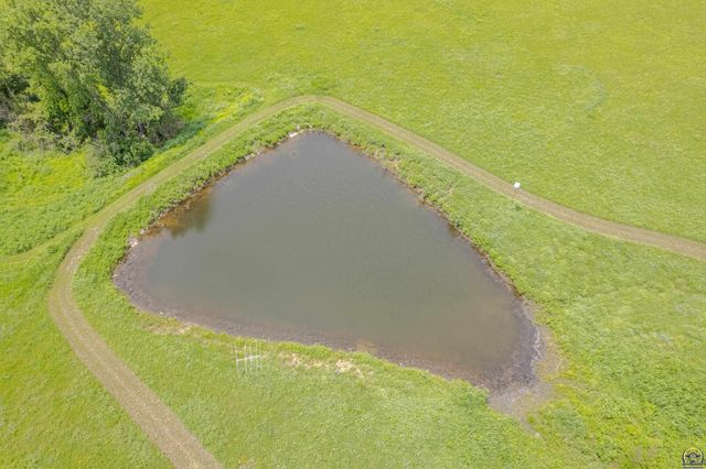 10727 SW Auburn RD, Wakarusa, KS 66546