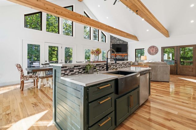 2074 Harris Creek Road, Stanford, KY 40484