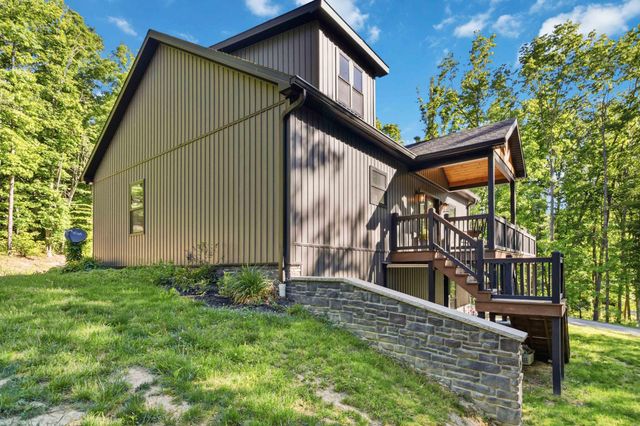 2074 Harris Creek Road, Stanford, KY 40484