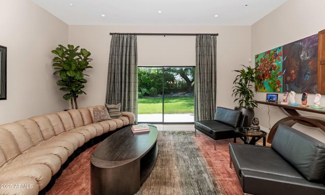 9829 N 49TH Place, Paradise Valley, AZ 85253