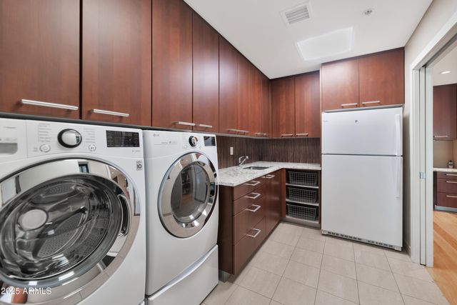 9829 N 49TH Place, Paradise Valley, AZ 85253