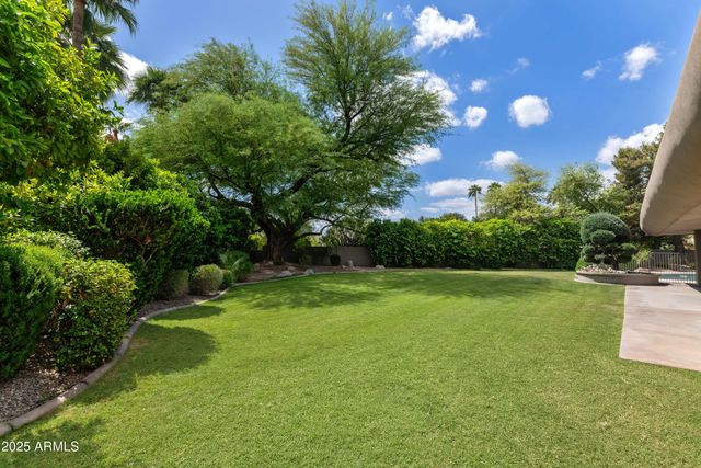 9829 N 49TH Place, Paradise Valley, AZ 85253