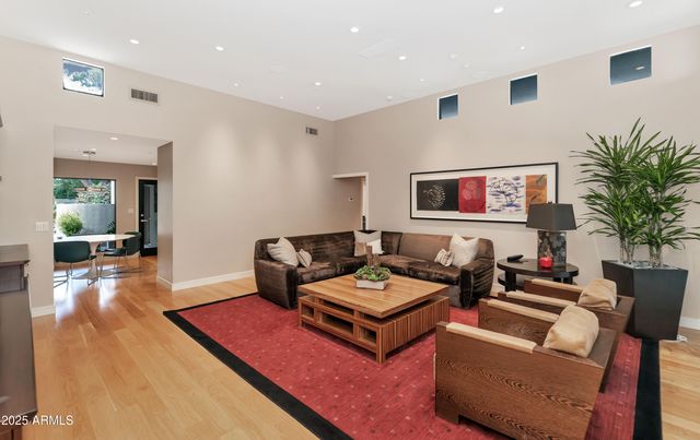 9829 N 49TH Place, Paradise Valley, AZ 85253