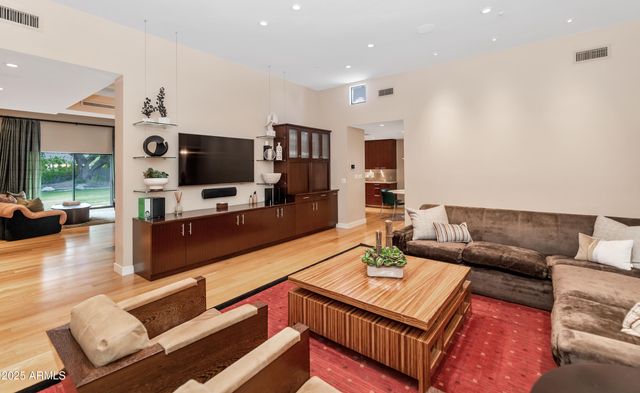 9829 N 49TH Place, Paradise Valley, AZ 85253