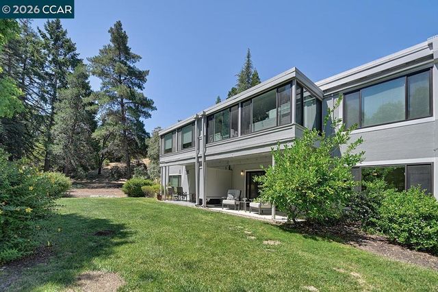 1417 Oakmont Dr 2, Walnut Creek, CA 94595