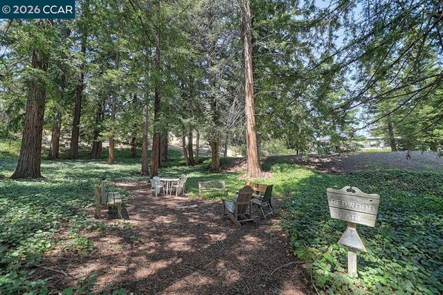 1417 Oakmont Dr 2, Walnut Creek, CA 94595