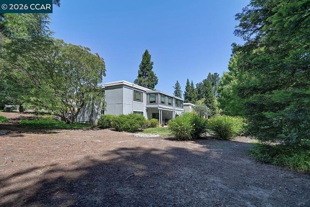 1417 Oakmont Dr 2, Walnut Creek, CA 94595