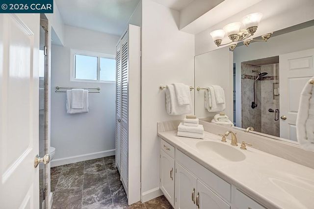 1417 Oakmont Dr 2, Walnut Creek, CA 94595