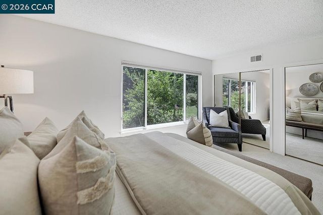 1417 Oakmont Dr 2, Walnut Creek, CA 94595