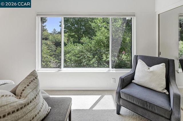 1417 Oakmont Dr 2, Walnut Creek, CA 94595