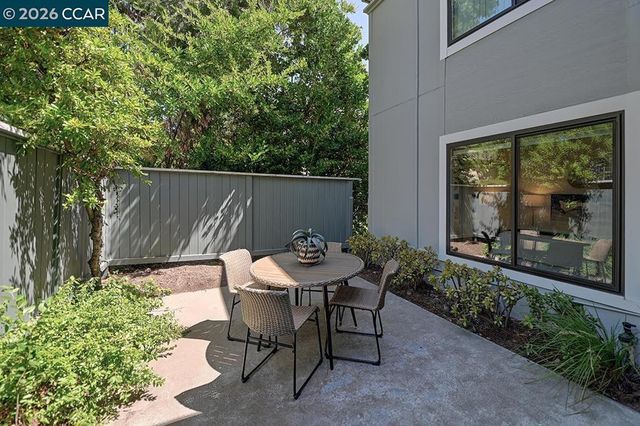 1417 Oakmont Dr 2, Walnut Creek, CA 94595