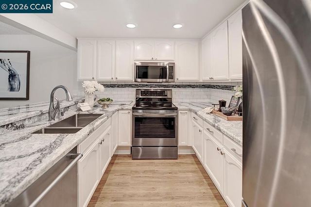 1417 Oakmont Dr 2, Walnut Creek, CA 94595