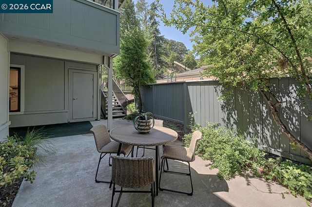 1417 Oakmont Dr 2, Walnut Creek, CA 94595
