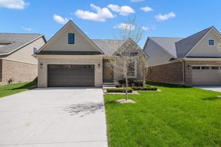 5872 Willow Grove Drive, Troy, MI 48085