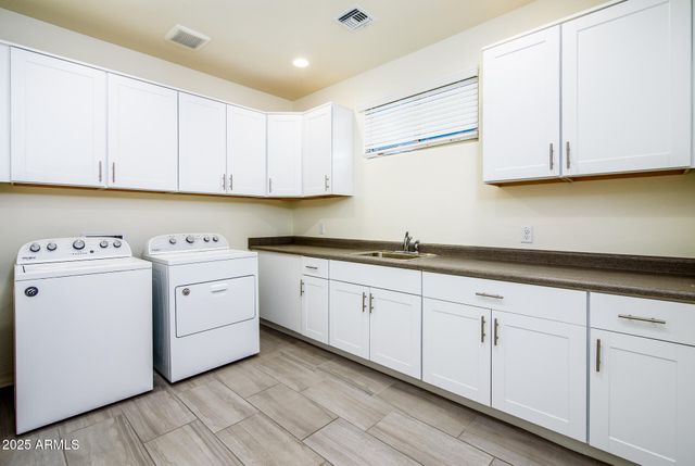 21150 N EVERGREEN Drive, Maricopa, AZ 85138