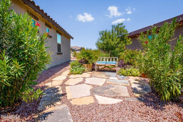 21150 N EVERGREEN Drive, Maricopa, AZ 85138