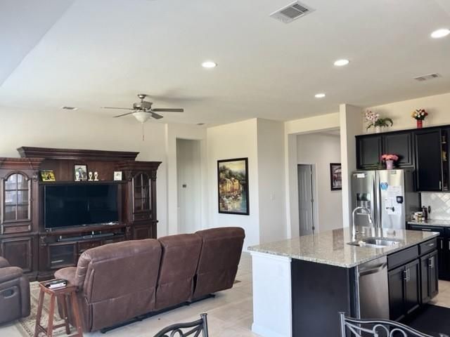 936 Myrna BND, Leander, TX 78641
