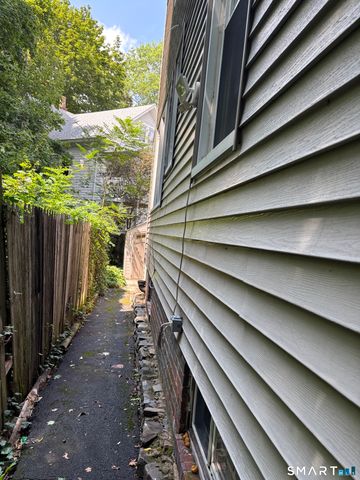 246 Goffe Terrace, New Haven, CT 06511