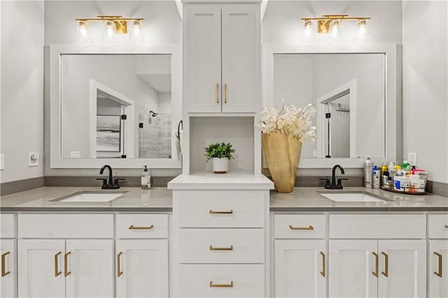 13401 W 174th Place, Overland Park, KS 66221