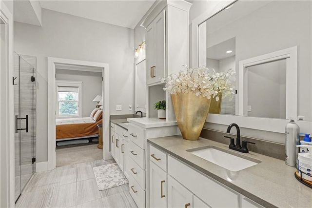 13401 W 174th Place, Overland Park, KS 66221