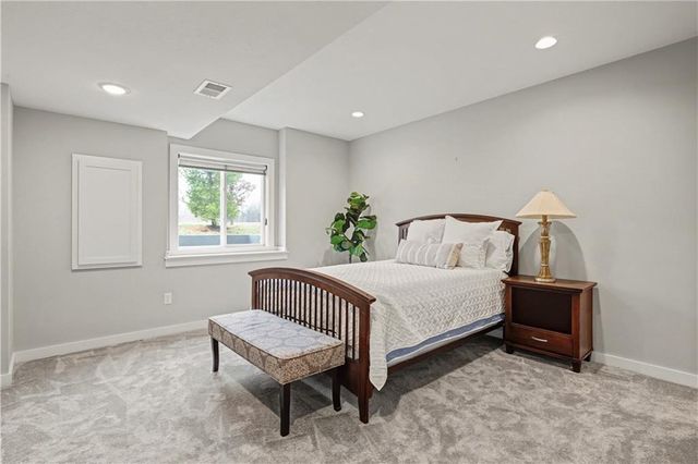 13401 W 174th Place, Overland Park, KS 66221