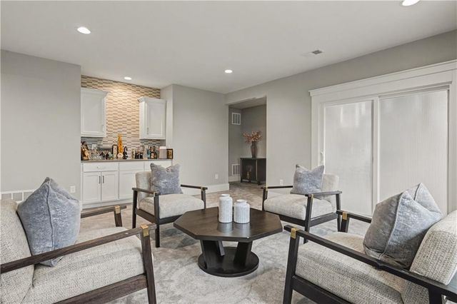 13401 W 174th Place, Overland Park, KS 66221