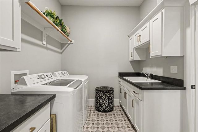 13401 W 174th Place, Overland Park, KS 66221