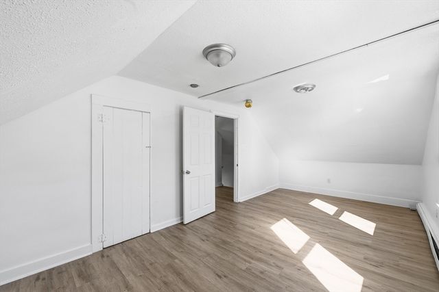 5 Floyd St, Lowell, MA 01852