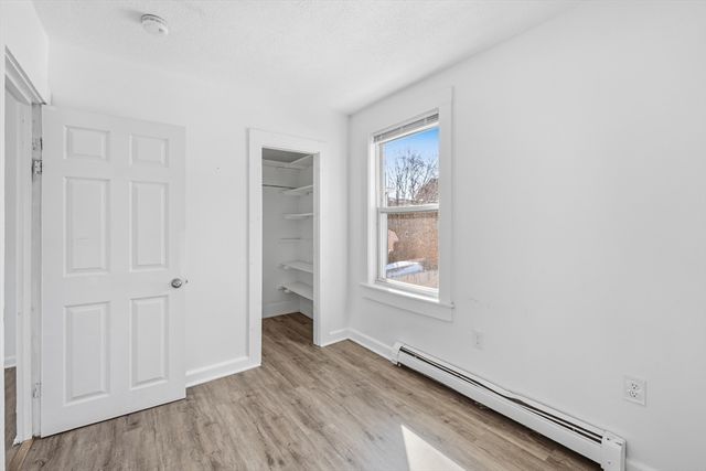 5 Floyd St, Lowell, MA 01852
