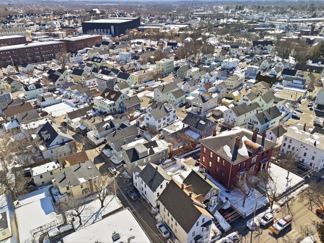 5 Floyd St, Lowell, MA 01852