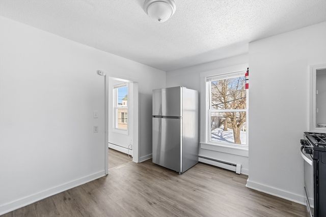 5 Floyd St, Lowell, MA 01852