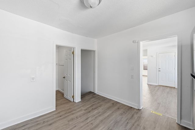 5 Floyd St, Lowell, MA 01852