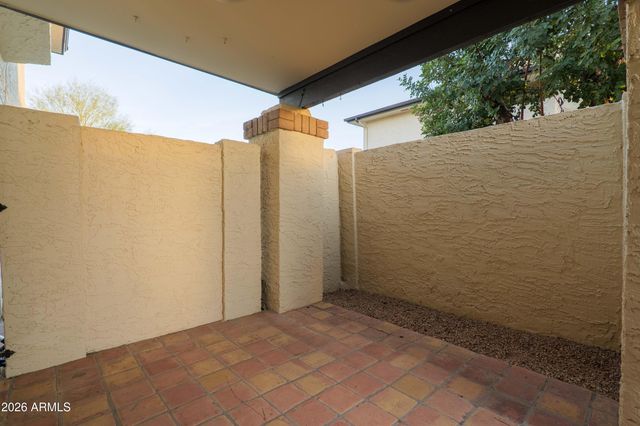 792 E EUGIE Avenue, Phoenix, AZ 85022