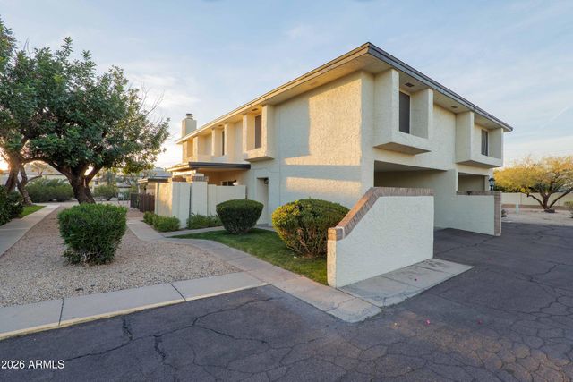 792 E EUGIE Avenue, Phoenix, AZ 85022