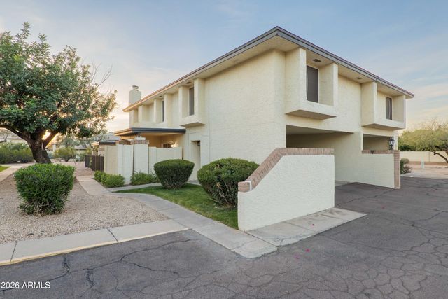 792 E EUGIE Avenue, Phoenix, AZ 85022