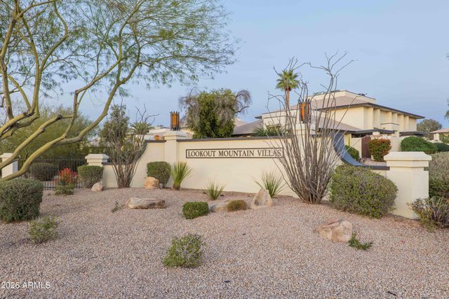 792 E EUGIE Avenue, Phoenix, AZ 85022