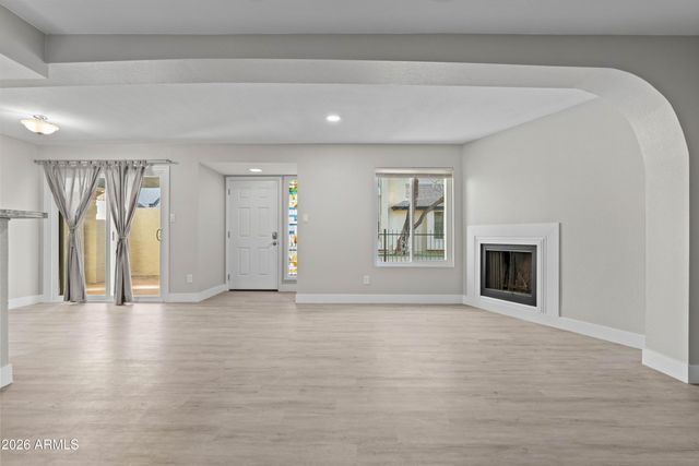 792 E EUGIE Avenue, Phoenix, AZ 85022