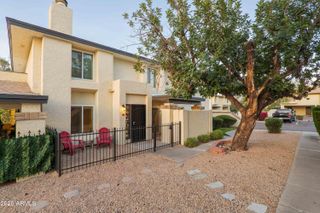 792 E EUGIE Avenue, Phoenix, AZ 85022