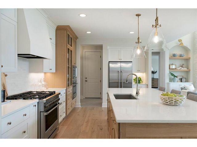 XXX4 Timberland Trail, Eden Prairie, MN 55347