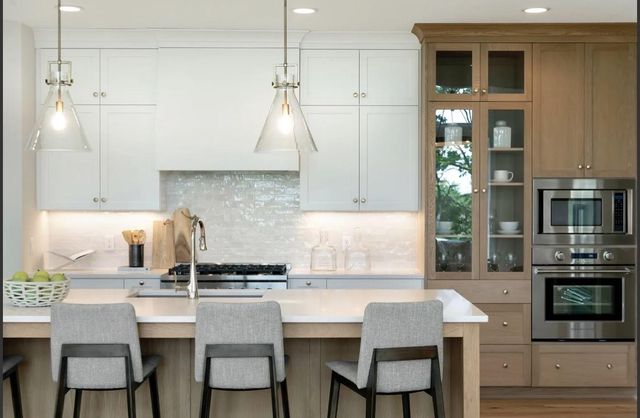 XXX4 Timberland Trail, Eden Prairie, MN 55347