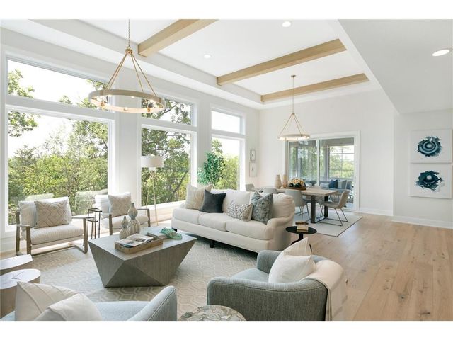 XXX4 Timberland Trail, Eden Prairie, MN 55347