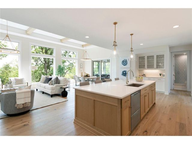 XXX4 Timberland Trail, Eden Prairie, MN 55347