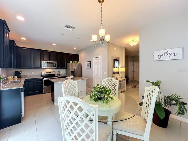 1196 E 10TH STREET, Apopka, FL 32703