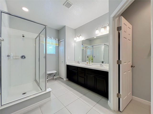 1196 E 10TH STREET, Apopka, FL 32703