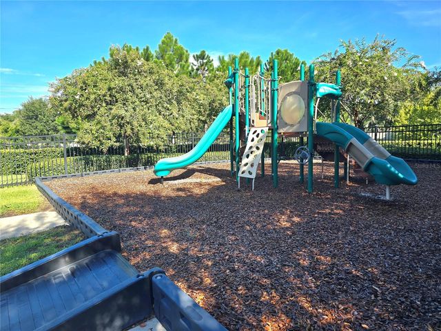 1196 E 10TH STREET, Apopka, FL 32703