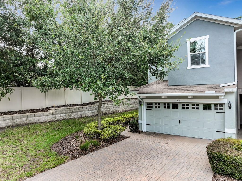 1196 E 10TH STREET, Apopka, FL 32703