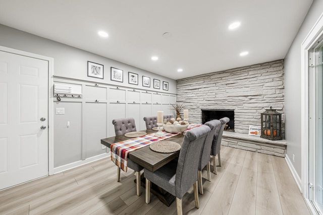 2410 Camelot DRIVE, Brookfield, WI 53045