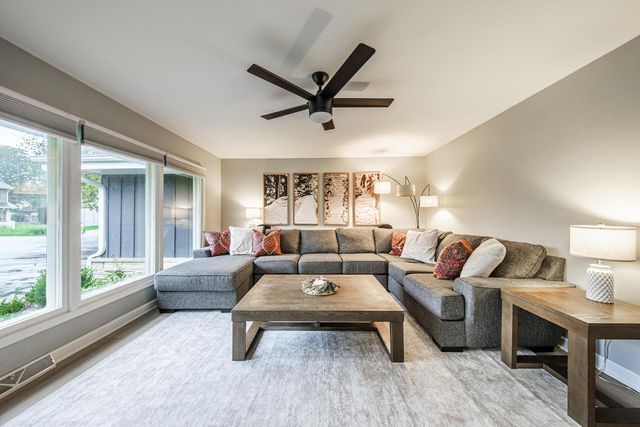 2410 Camelot DRIVE, Brookfield, WI 53045